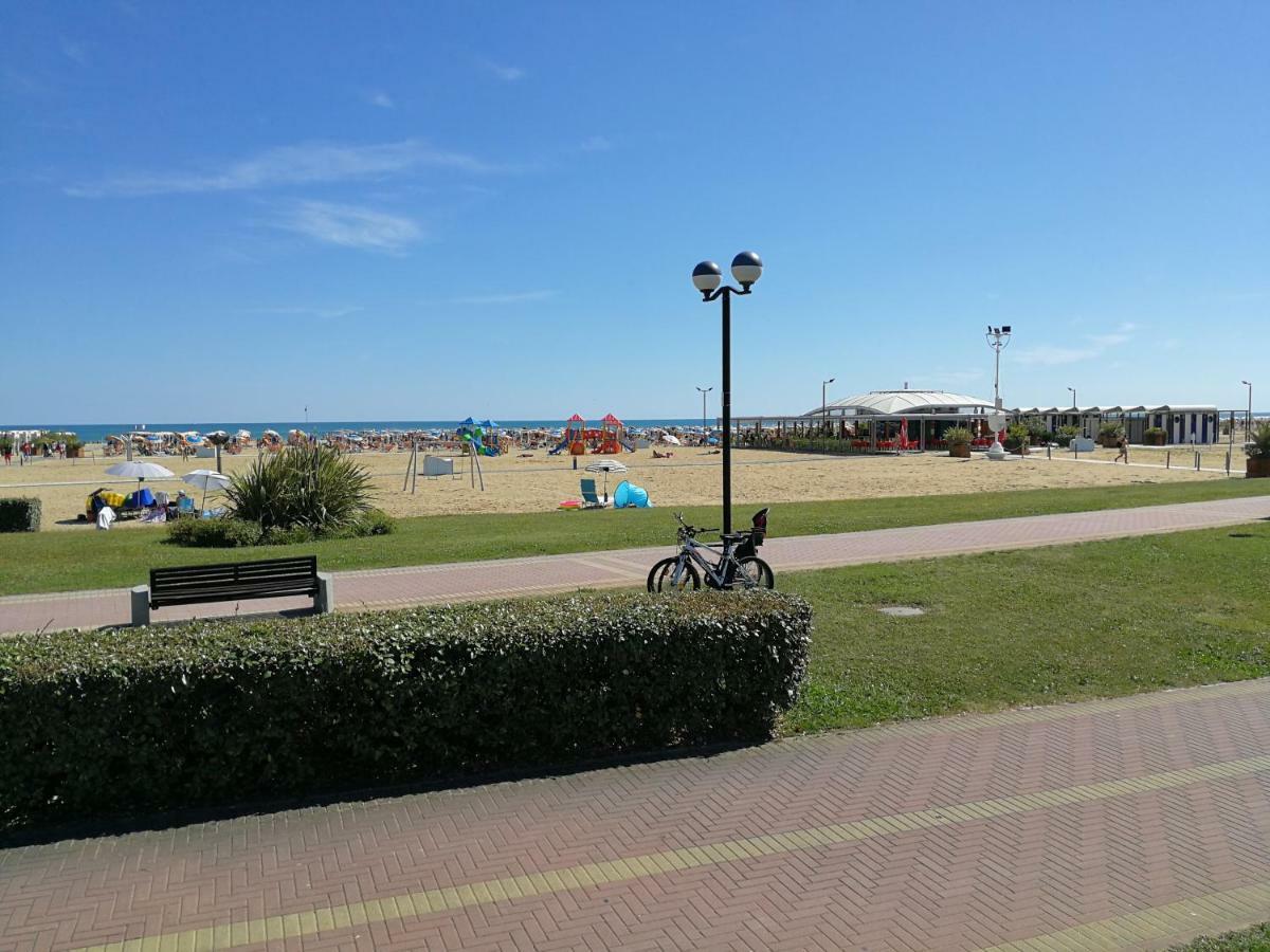 Residence Solarium Bilo Bibione Buitenkant foto